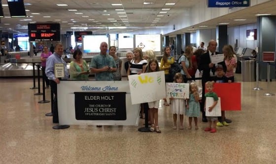 welcome home banner airport