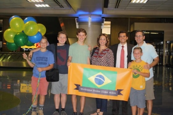 welcome home banner for airport arrival