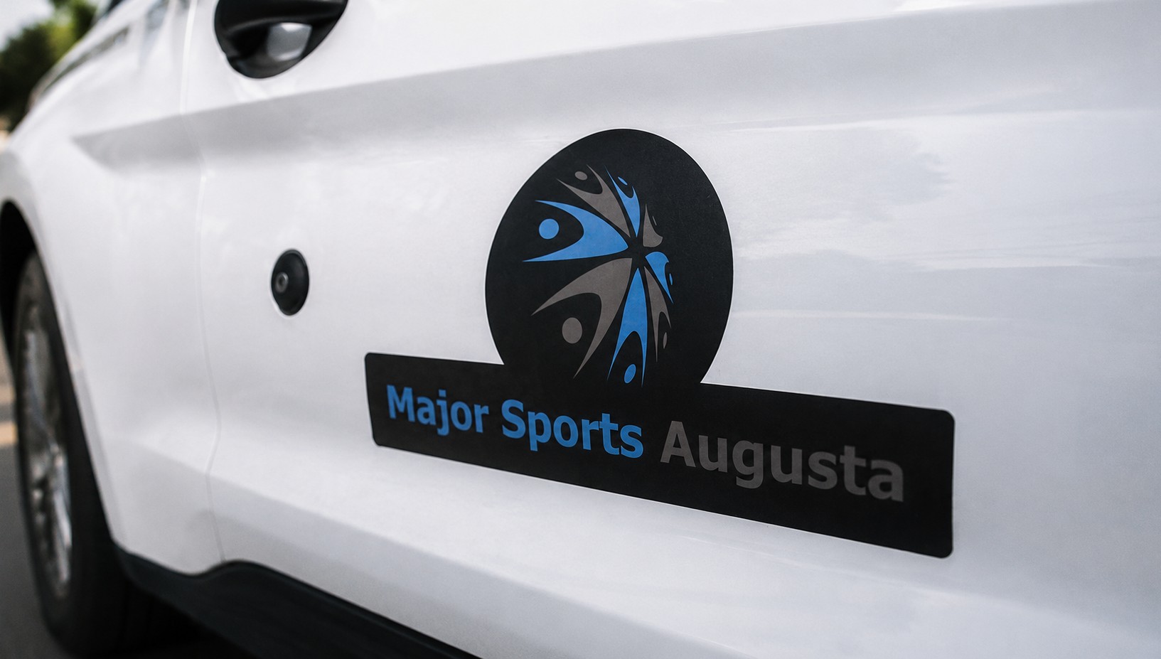 The Benefits of Car Advertising